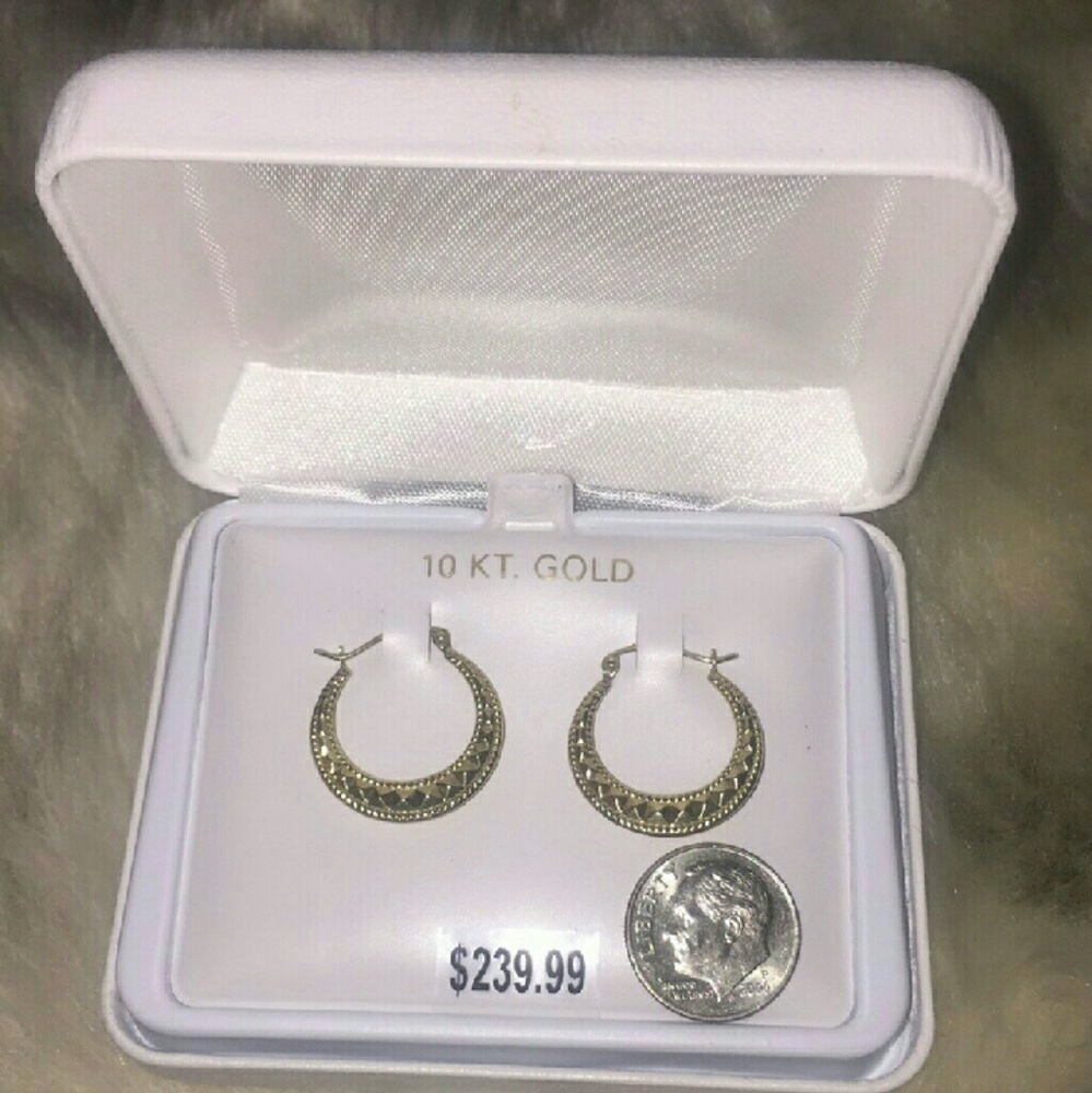10KT GOLD HOOP EARRINGS